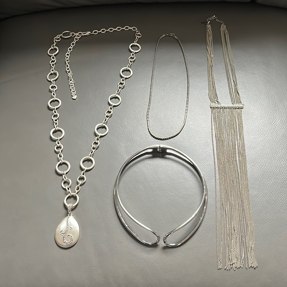 4 Classy Necklaces looking for new L🤍VE.